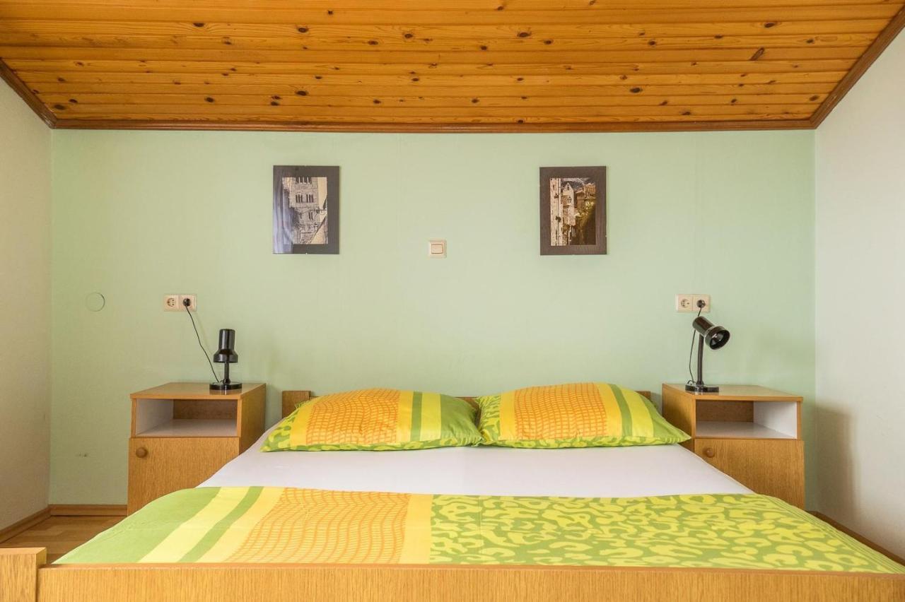 Apartments Pahljina Palit Bagian luar foto